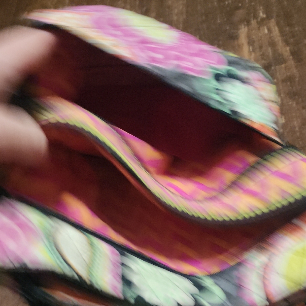 Vera Bradley Pink and Orange Crossbody Bag with Quilted Design - Picture 6 of 6